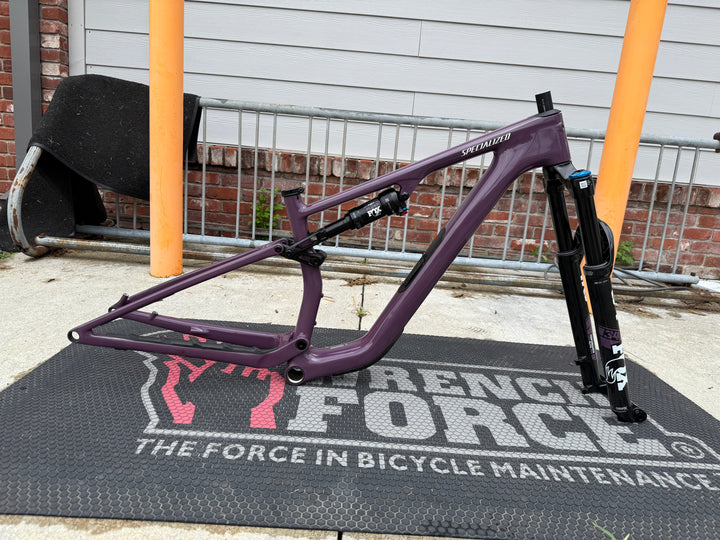 USED Specialized Epic 8 Evo Frameset Small Gloss Cast Lilac / Dune White The Bicycle Station The Bicycle Station