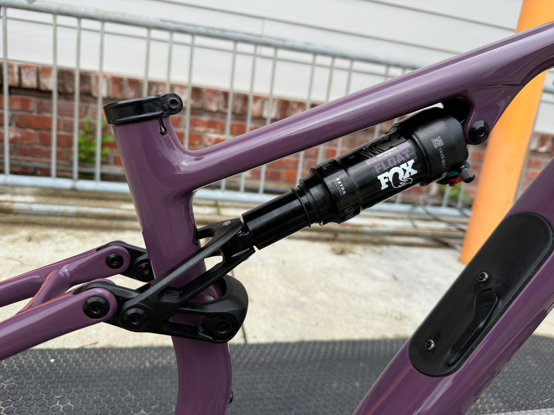 USED Specialized Epic 8 Evo Frameset Small Gloss Cast Lilac / Dune White The Bicycle Station The Bicycle Station