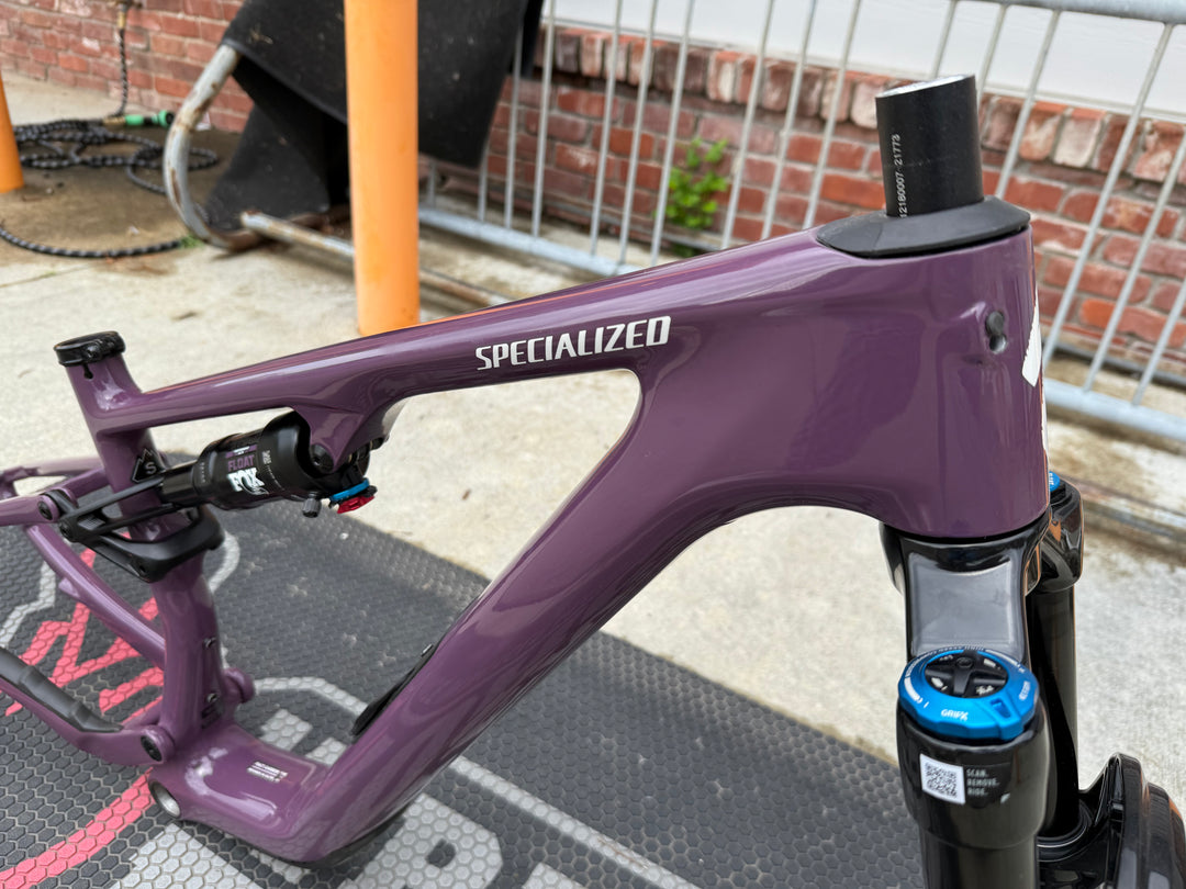 USED Specialized Epic 8 Evo Frameset Small Gloss Cast Lilac / Dune White The Bicycle Station The Bicycle Station