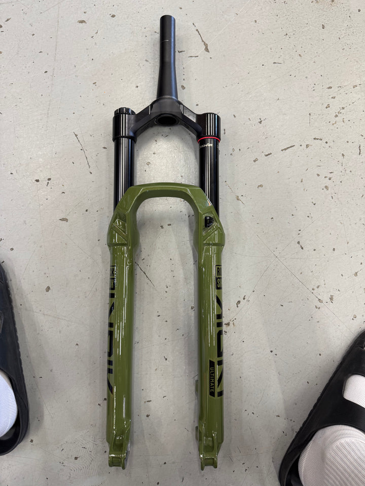 USED Lyrik Ultimate Heavy Meadow 29 140mm The Bicycle Station The Bicycle Station