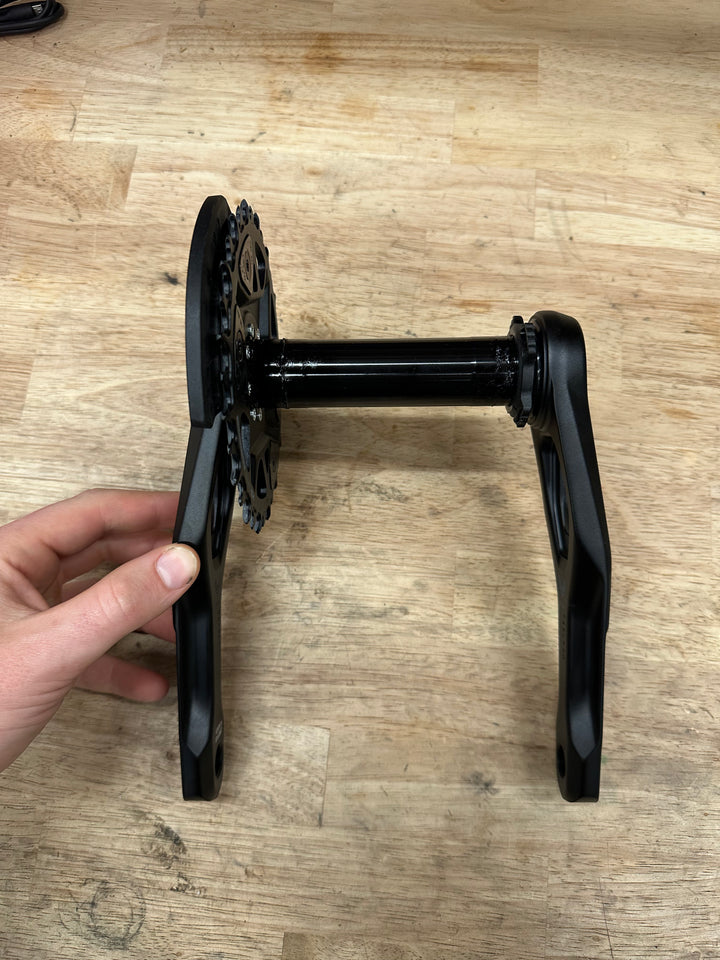 Take Off SRAM Crankset X0 Eagle V2 Q174 CL55 DUB MTB Wide 170mm Black 2-guards 32t T-Type (BB and BB DUB spacers are not included) The Bicycle Station The Bicycle Station