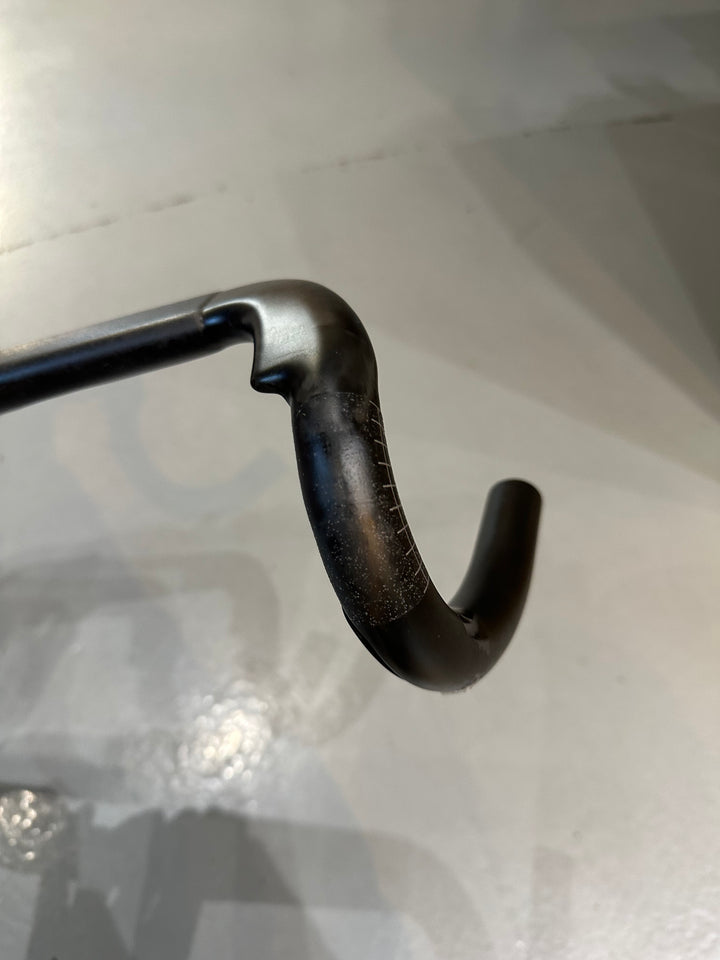 USED Zipp SL 80 Race Handlebar 44cm Zipp The Bicycle Station
