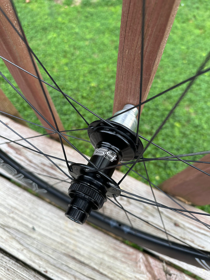 USED Whisky Carbon 50d with Hope RS4 hubs Wheelset The Bicycle Station The Bicycle Station