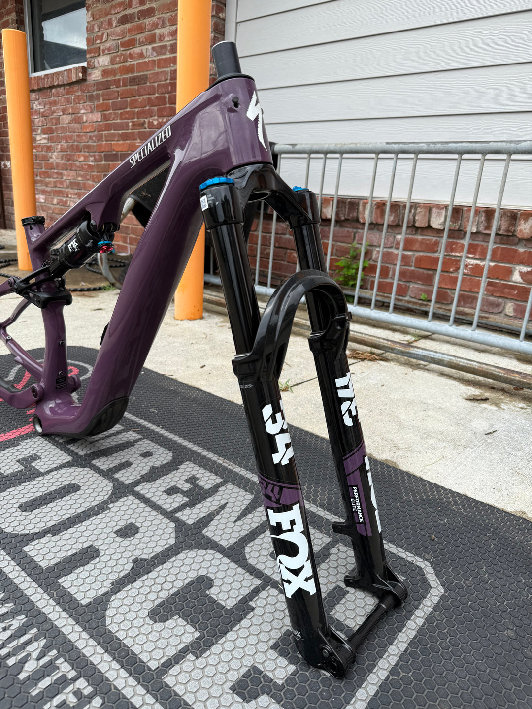 USED Specialized Epic 8 Frameset Gloss Cast Lilac / Dune White Small Specialized The Bicycle Station
