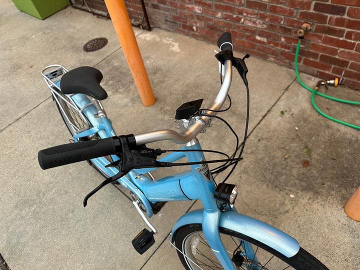 USED Trek Vale Small Blue The Bicycle Station The Bicycle Station