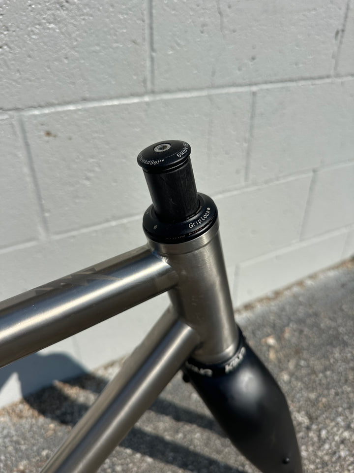 USED BEAR CLAW BEAUX JAXON FRAME 54CM