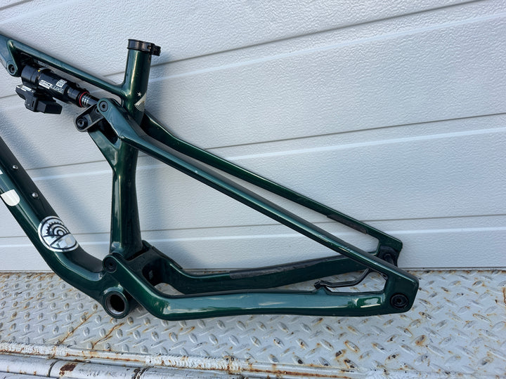 USED Allied BC40 Frameset Medium British Racing Green / Ecru Flight Attendant Shock
