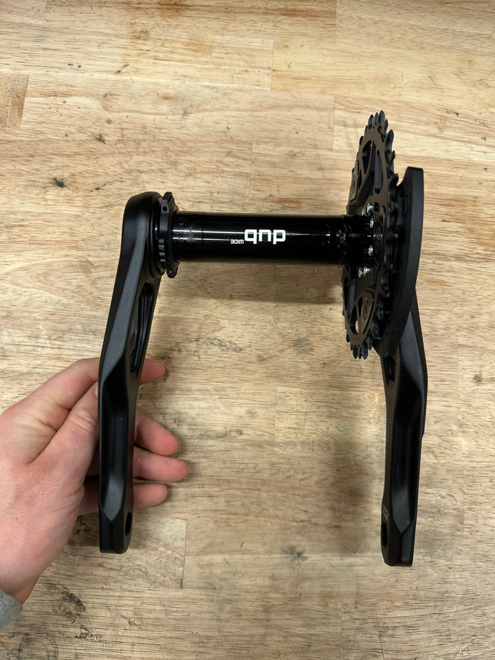 Take Off SRAM Crankset X0 Eagle V2 Q174 CL55 DUB MTB Wide 170mm Black 2-guards 32t T-Type (BB and BB DUB spacers are not included)