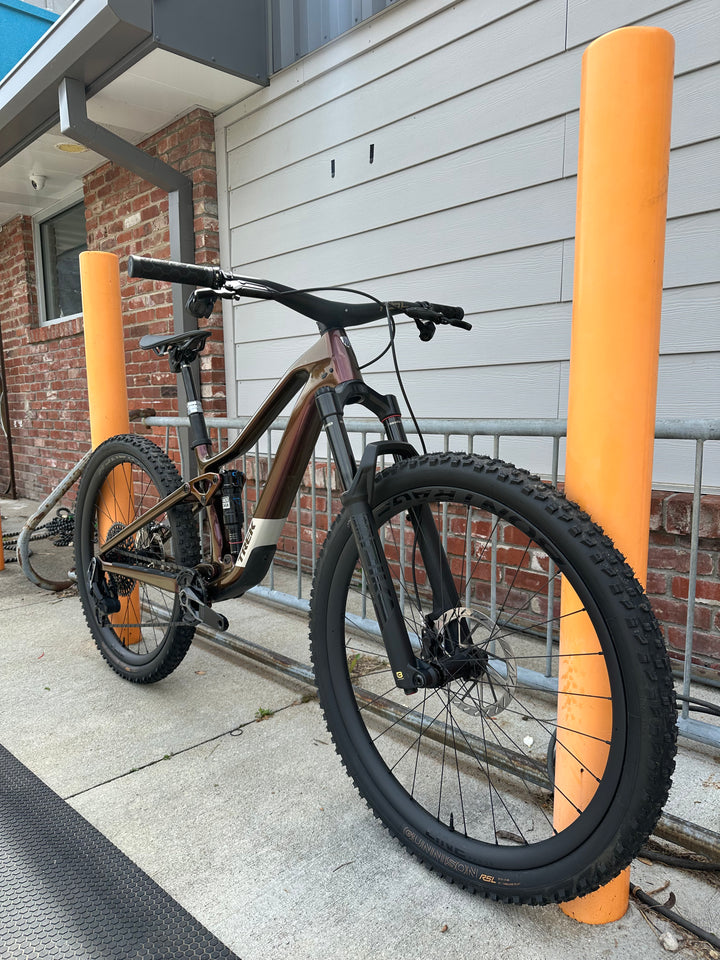 USED Trek Top Fuel 9.9 X0 AXS Gen 4 Axinite Flip Small
