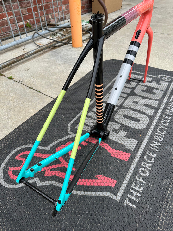 USED Crux Carbon 10R Frameset 54