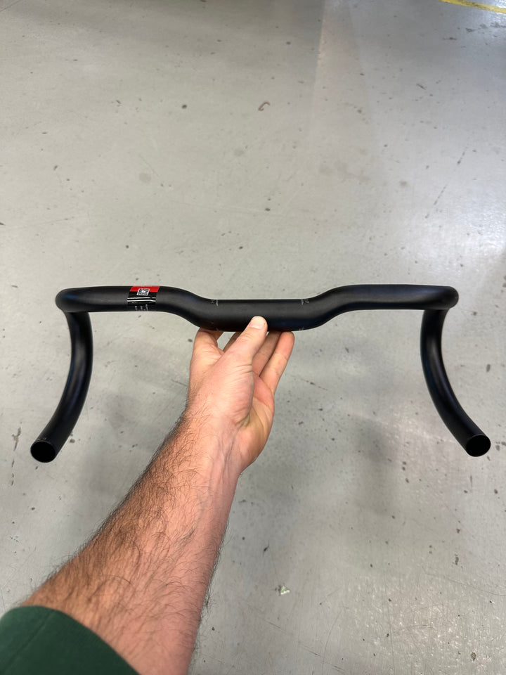 TAKE OFF Specialized Hover Expert Alloy Handlebars 15mm Rise 40cm Specialized The Bicycle Station