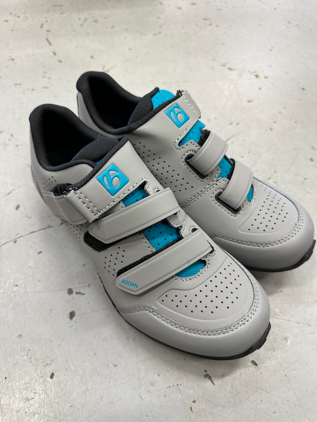 TAKE OFF Bontrager Adorn Shoe Gray 39 - Damaged box Bontrager The Bicycle Station