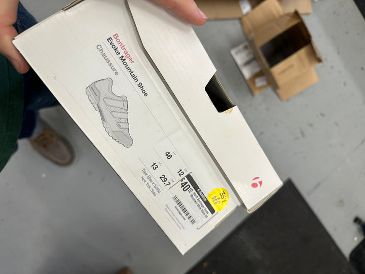TAKE OFF Bontrager Evoke Shoe 46 - New, damaged box Bontrager The Bicycle Station