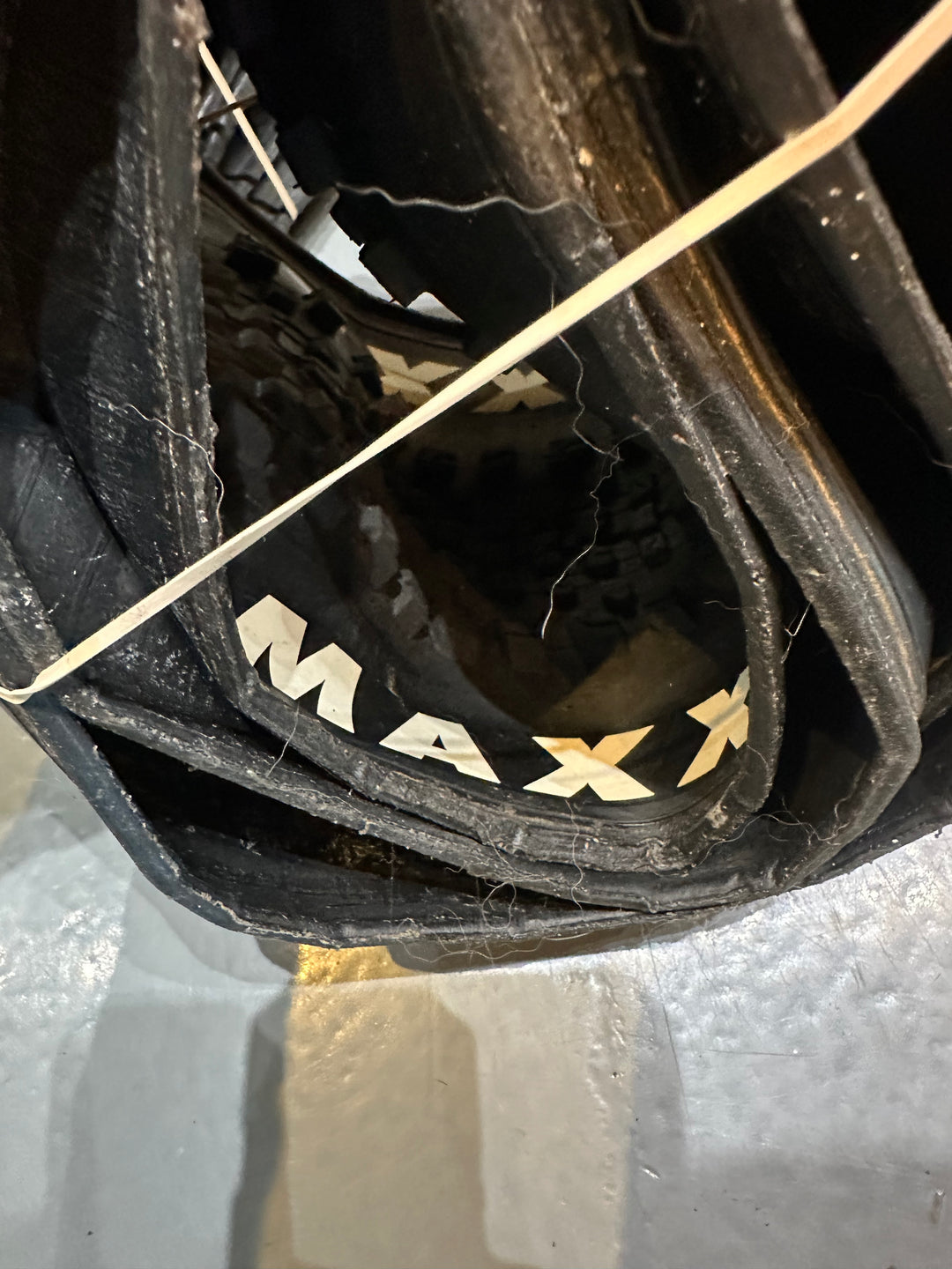 USED Maxxis Rekon Race 29x2.4 White Logos Set Maxxis The Bicycle Station