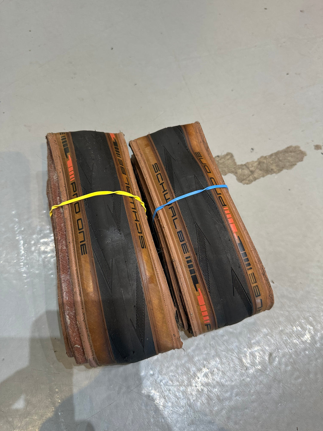 USED Schwable Pro One Tubeless Black/Transparent 700 x 28 Set Schwalbe The Bicycle Station