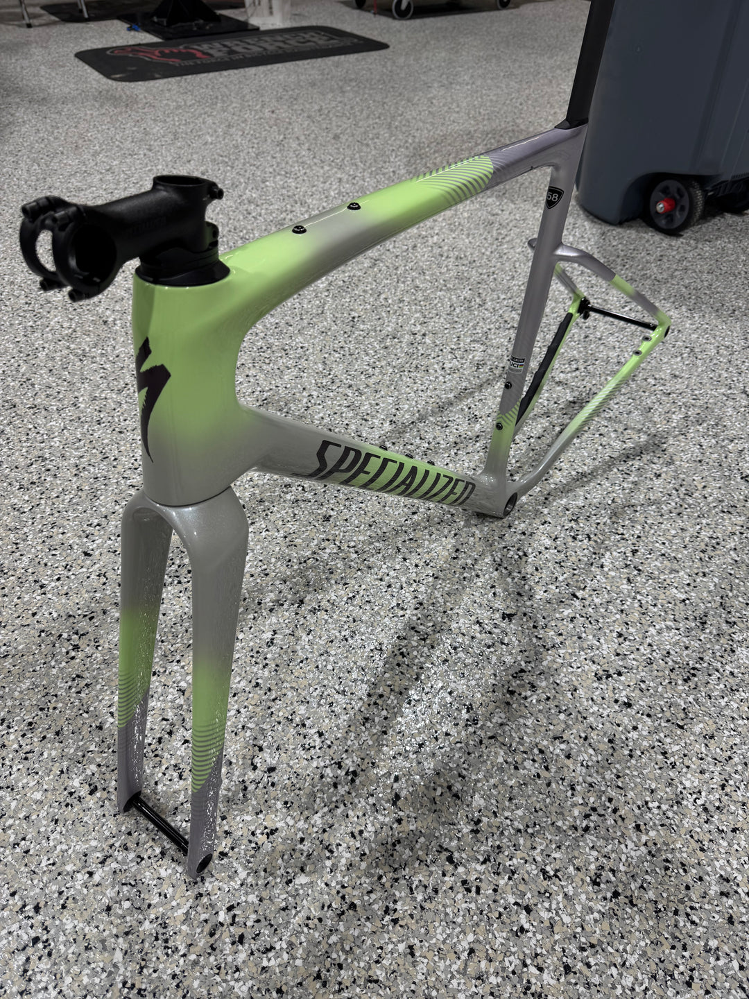 USED Specialized Crux 10R Frame Dolomite Metallic/Powder Lime/Nebula Metallic 58cm
