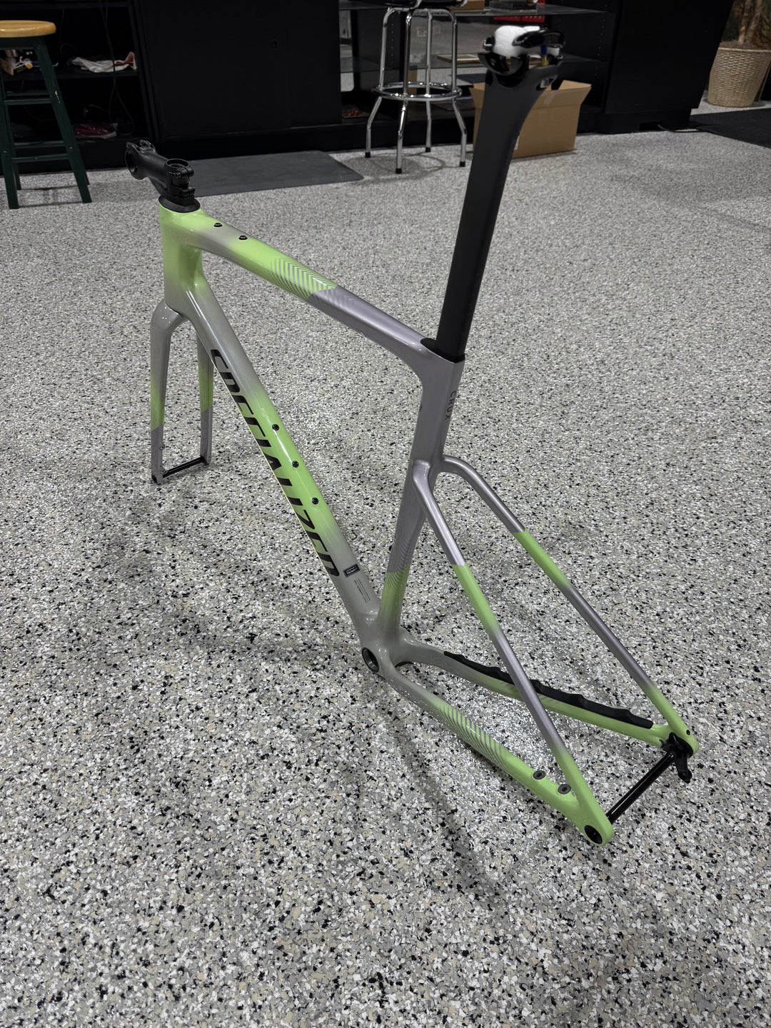 USED Specialized Crux 10R Frame Dolomite Metallic/Powder Lime/Nebula Metallic 58cm