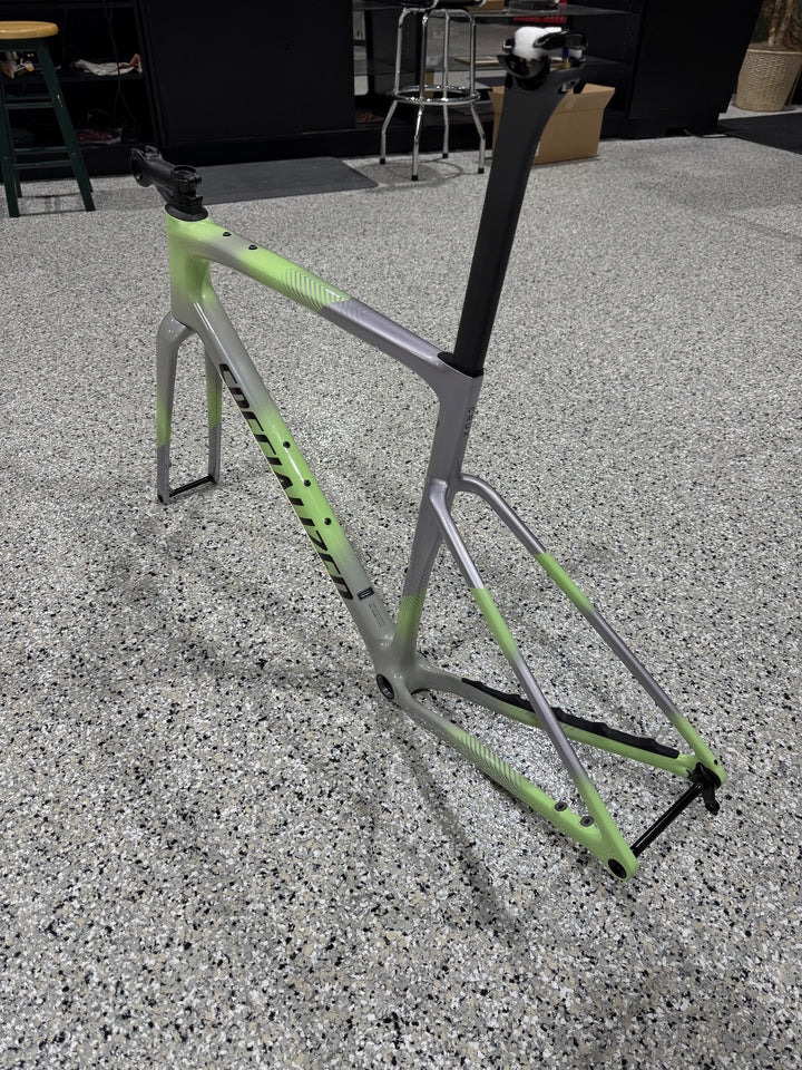 USED Specialized Crux 10R Frame Dolomite Metallic/Powder Lime/Nebula Metallic 58cm