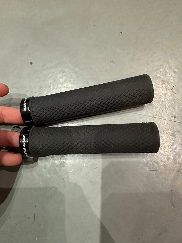 USED Santa Cruz Black Grip Lock On Santa Cruz The Bicycle Station