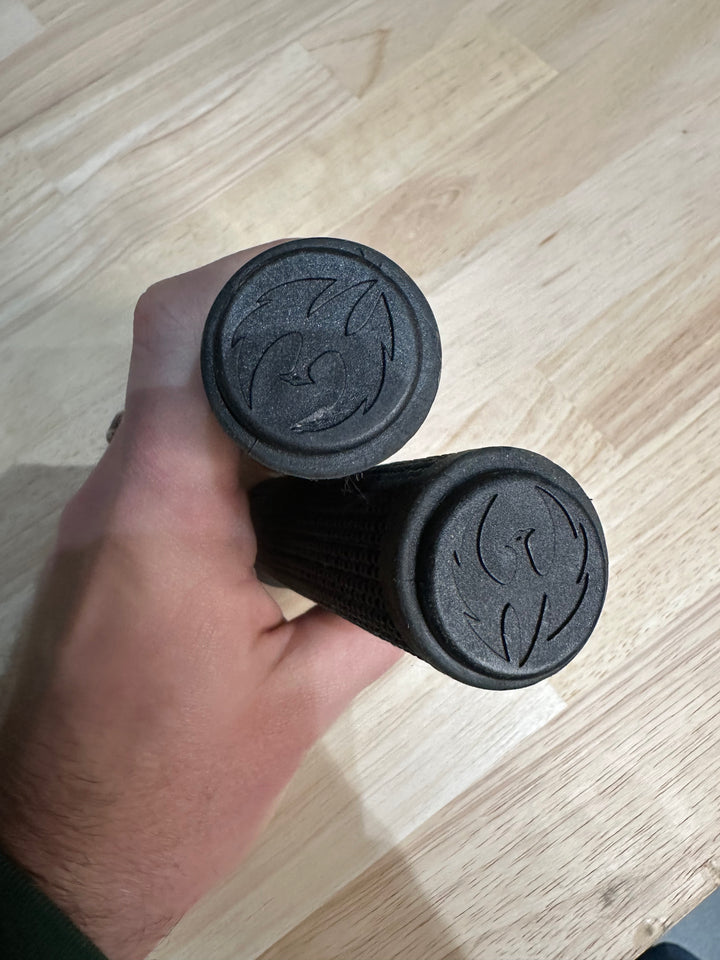 Used Pivot MTB Grips Pivot Cycles The Bicycle Station