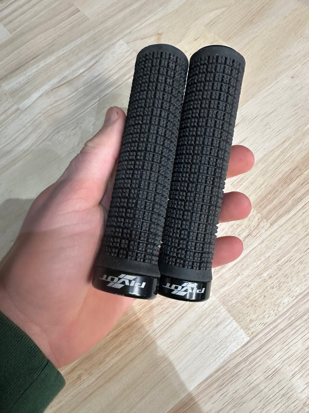 Used Pivot MTB Grips Pivot Cycles The Bicycle Station