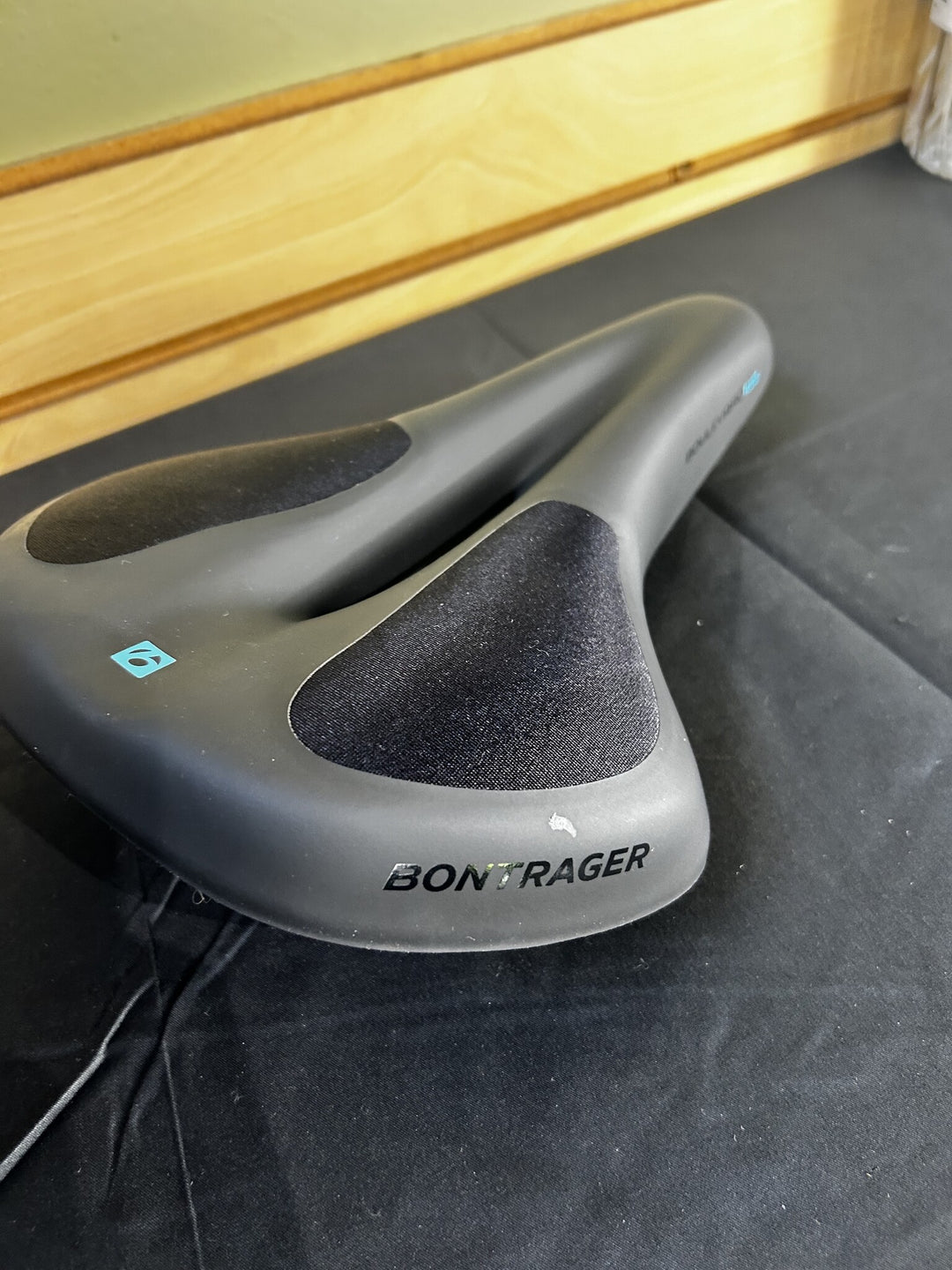 USED Bontrager Fluid Saddle 205mm