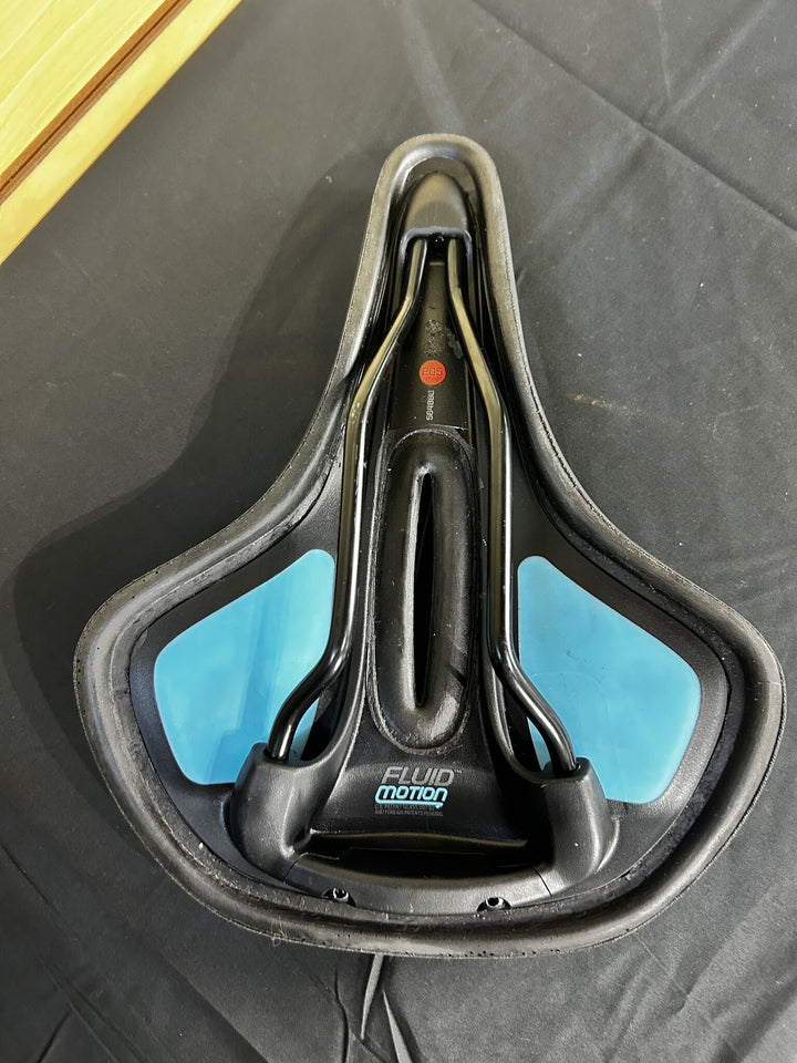 USED Bontrager Fluid Saddle 205mm